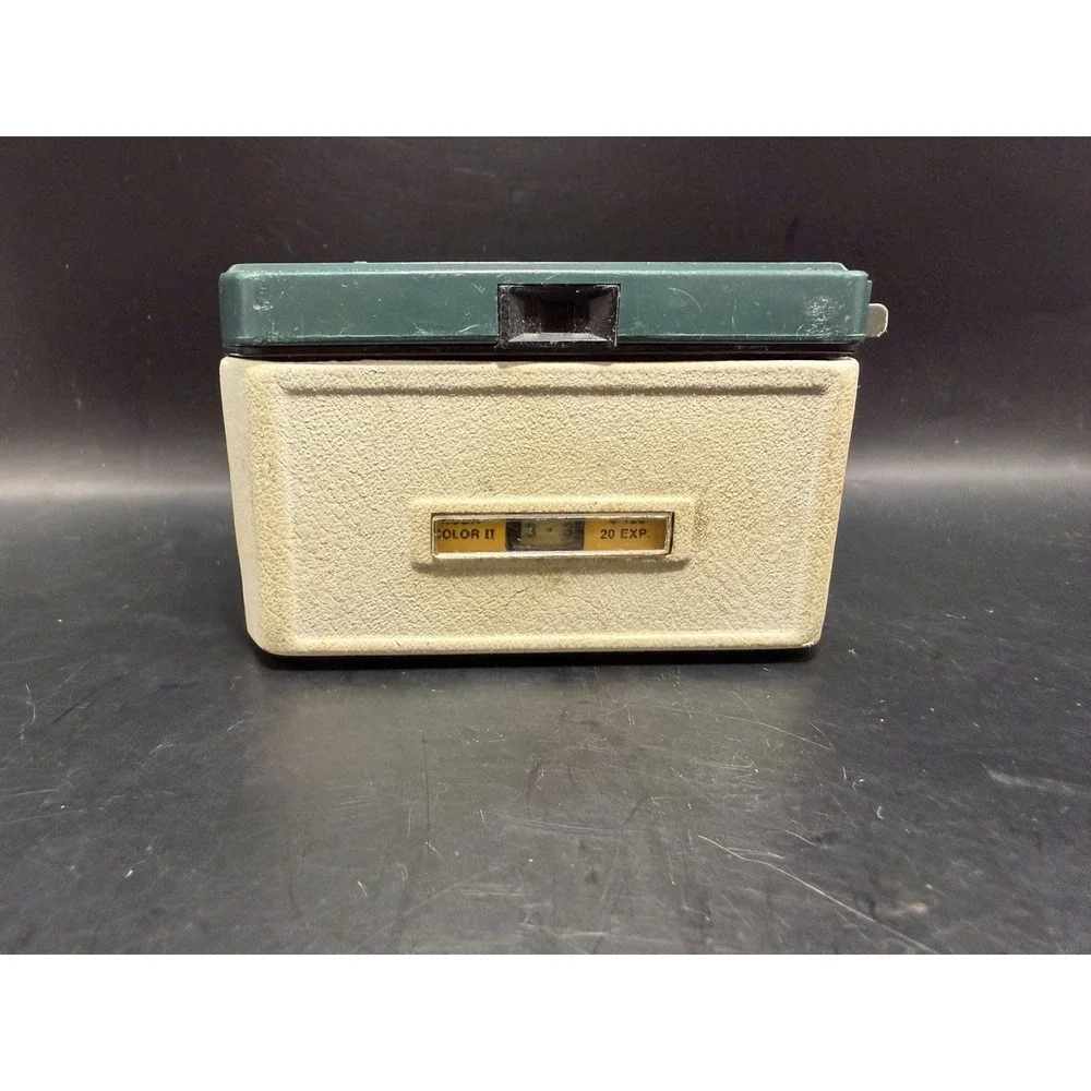 Kodak Hawkeye Instamatic R4 Vintage‎ Camera with Kodacolor II Film – Untested